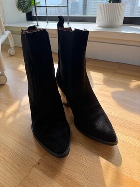 Toral Black Suede Pointed Toe Ankle Boots